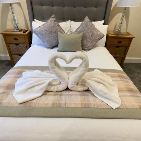 The Waverley Inn Holiday Homes Инвернесс Экстерьер фото