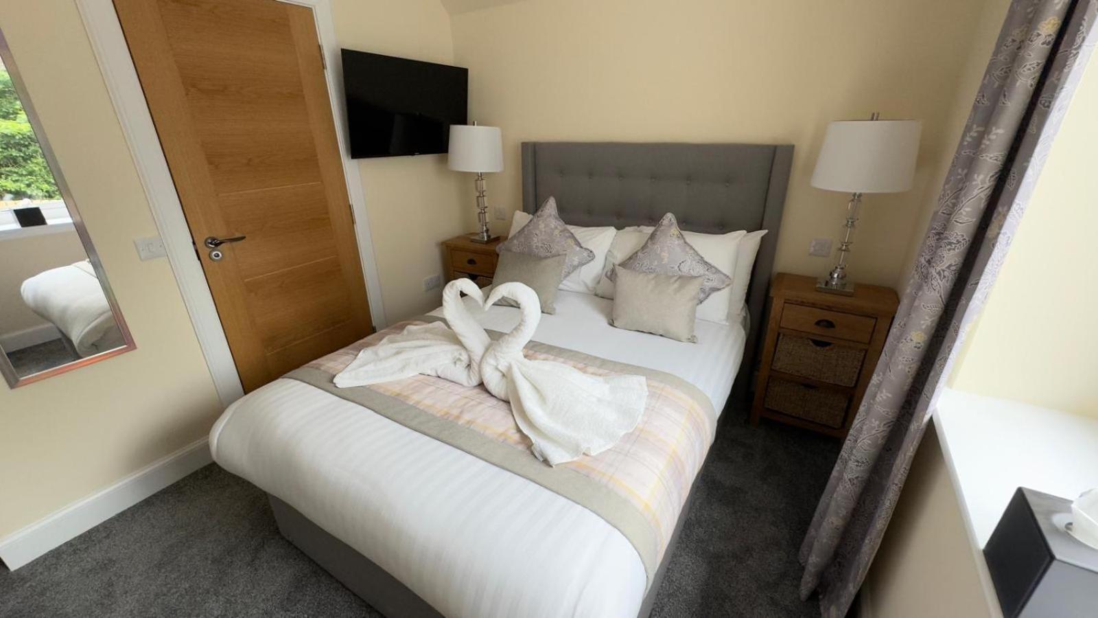 The Waverley Inn Holiday Homes Инвернесс Экстерьер фото
