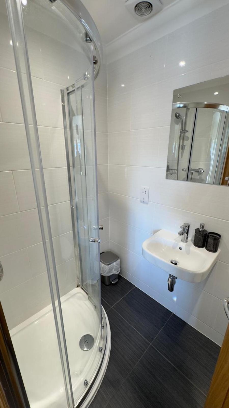 The Waverley Inn Holiday Homes Инвернесс Экстерьер фото